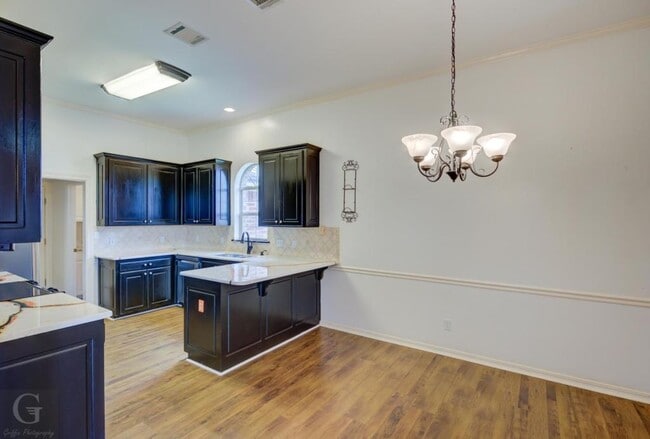 Building Photo - 1537 Nottoway Pl