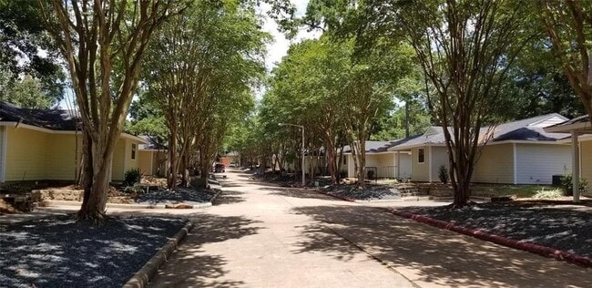 Building Photo - 3488 Balboa Cir