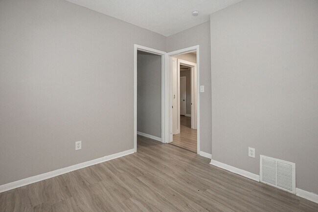 Building Photo - 4011 Dawnshire Ave