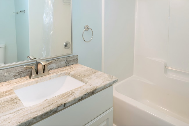 Building Photo - $250 Off First Month's Rent!!