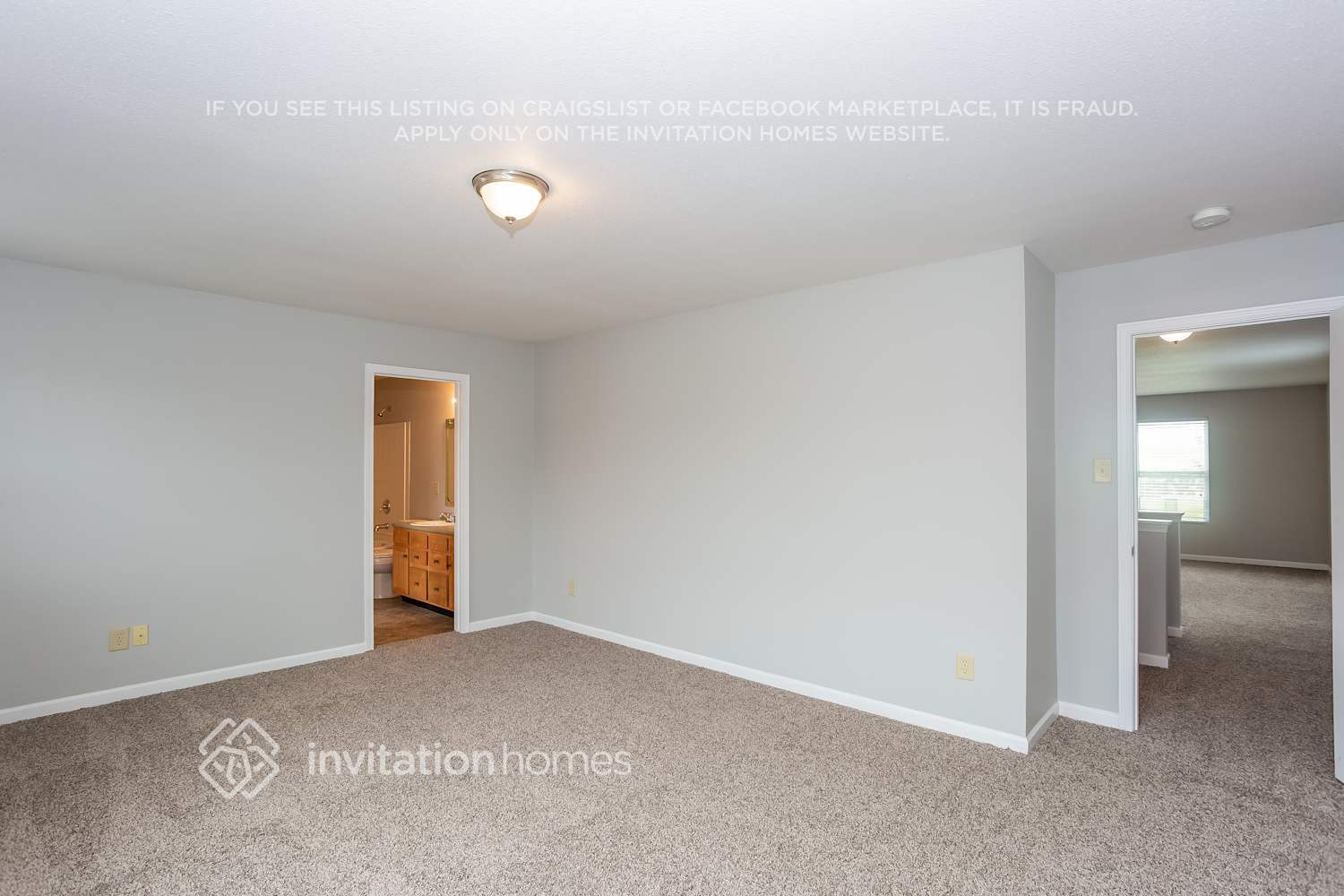 Building Photo - 952 Littleton Dr