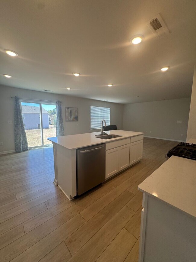 Building Photo - Statesville Rental: New 3BR Home w/ Pool Access & High-Speed Internet