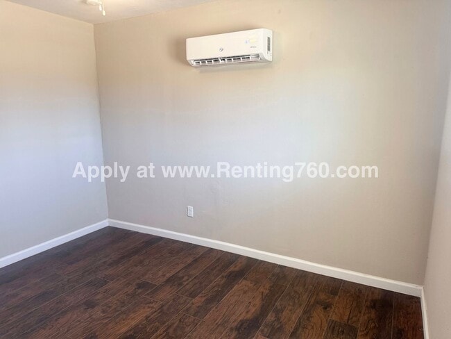 Building Photo - Cute 2 bed 1 Bath Home!