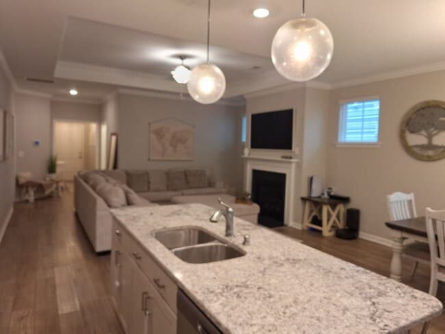 Building Photo - Outstanding Three Bedroom Home in the Ashcroft Community!