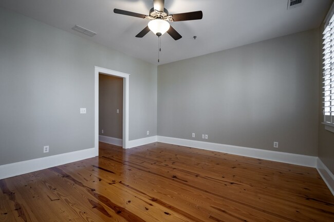 Building Photo - 83 Charter Oak Dr