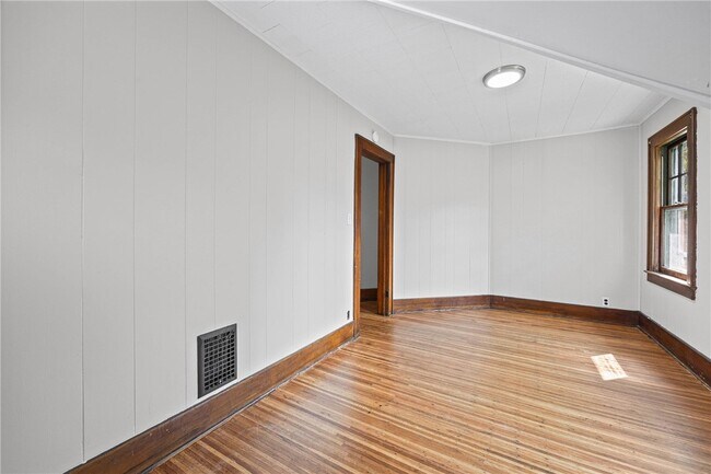 Building Photo - 97 Rohr St