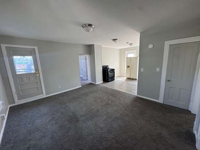 Building Photo - 4068 E 74th St