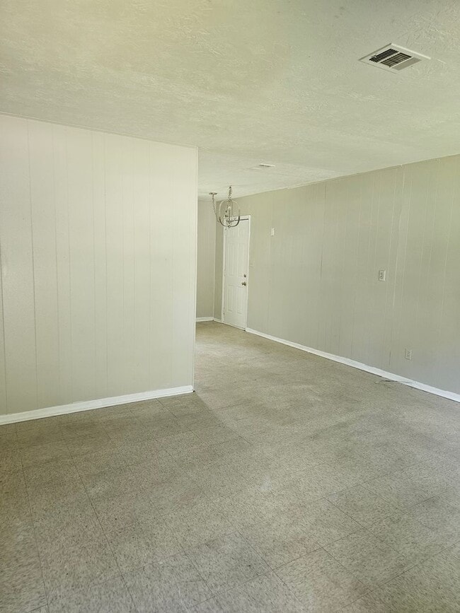 Building Photo - 4 Sided Brick 3 BR Home