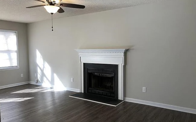 Building Photo - 5616 Sherrif Pl W