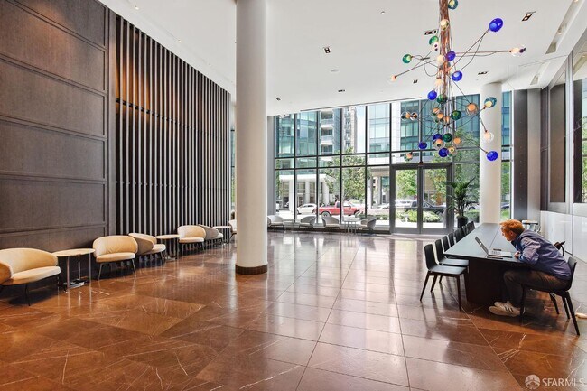 Building Photo - 201 Folsom St