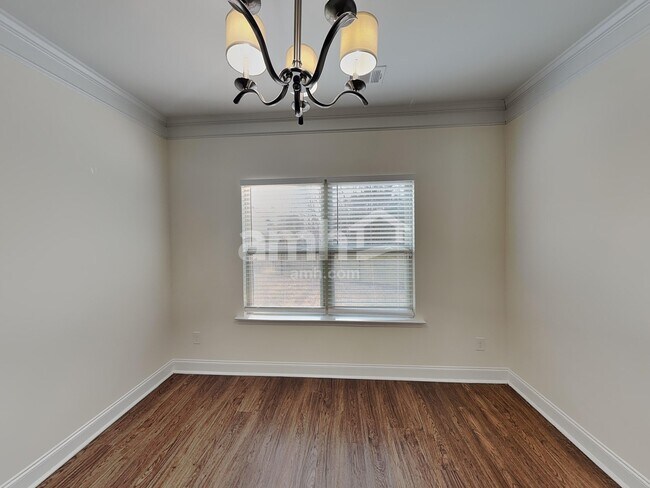 Building Photo - 2615 Beal St