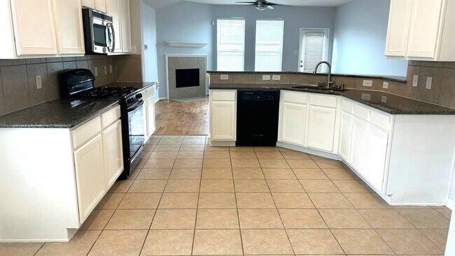 Building Photo - 8106 Saragosa Blue Ln