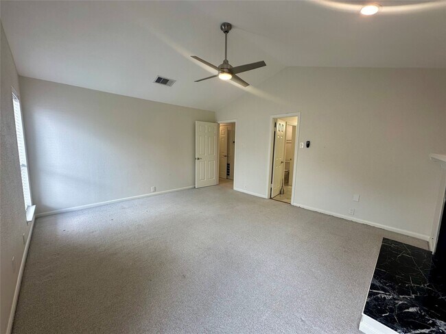 Building Photo - 2486 Bering Dr