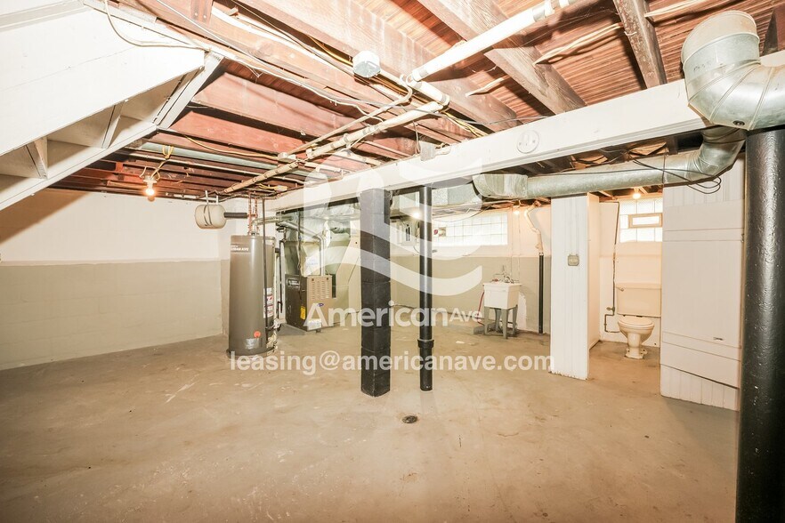 Building Photo - 10909 Park Heights Ave