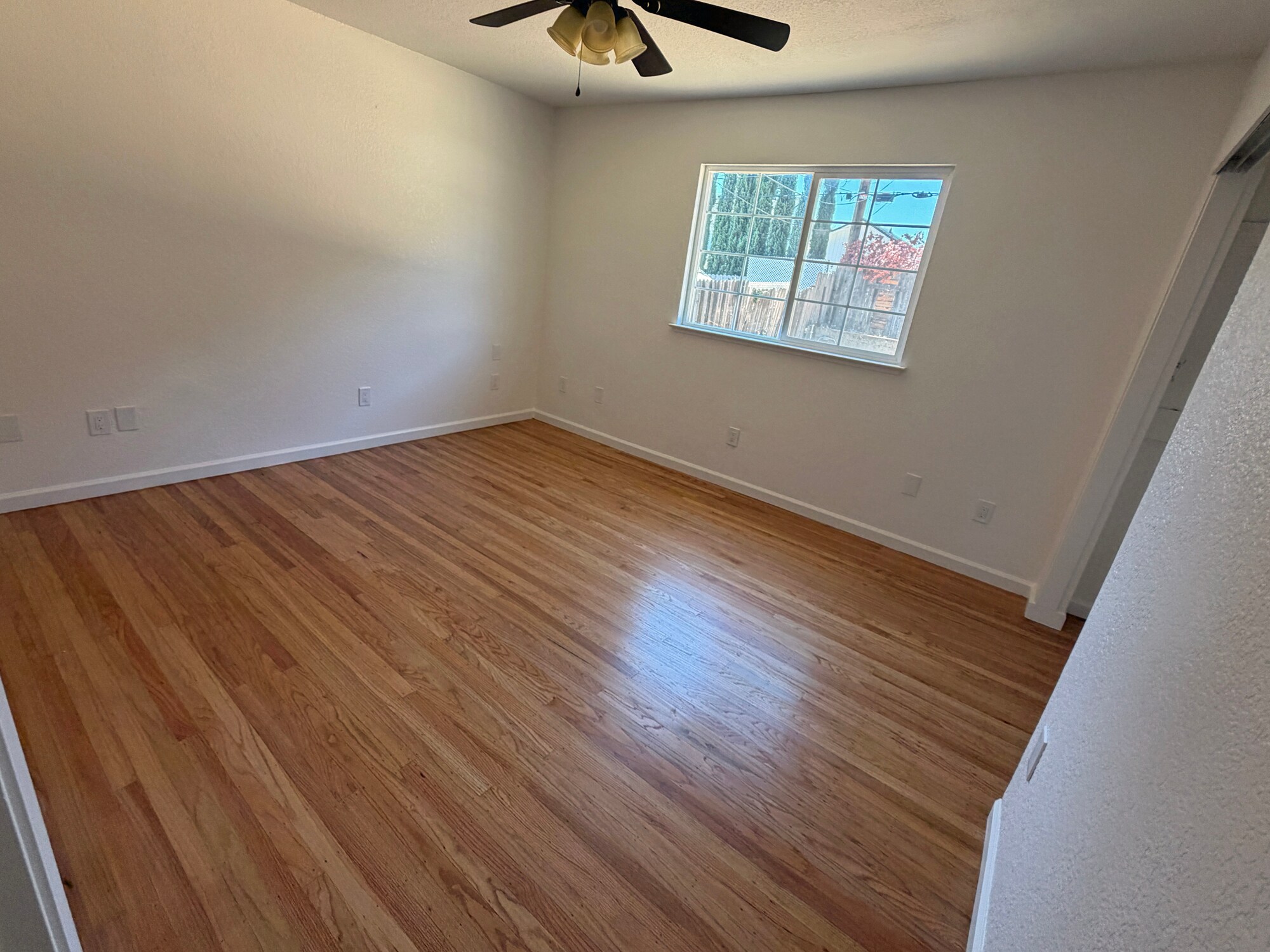 Building Photo - 8762 Kurts Ct