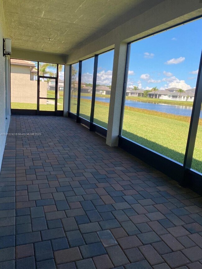 Building Photo - 7765 Wildflower Shores Dr