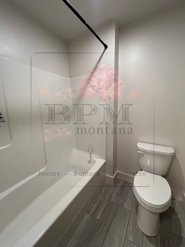Building Photo - 1093 Abigail Ln