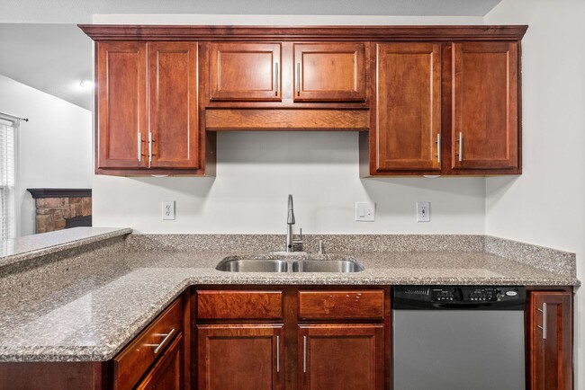 Building Photo - Pet Friendly Three Bedroom with Bonus!
