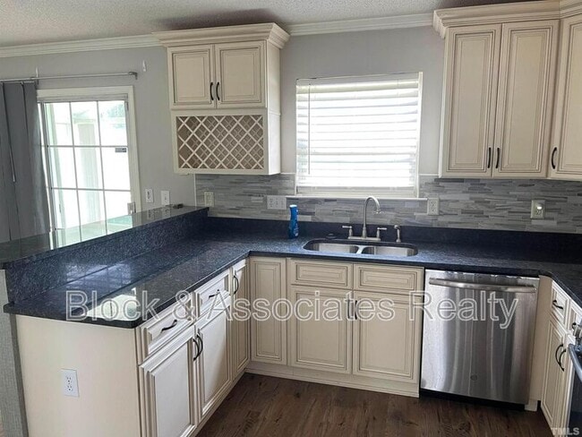 Building Photo - 5013 Marathon Ln