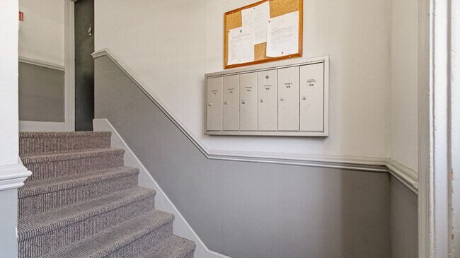 Building Photo - 2736 Ordway St NW