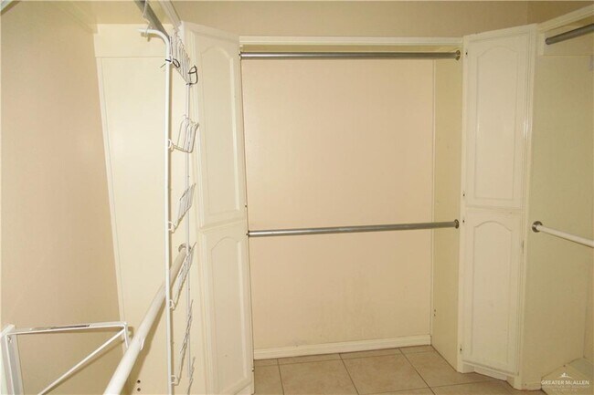 Building Photo - 33 Santa Teresa St