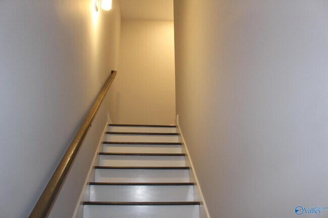 Building Photo - 104 Talia Dr