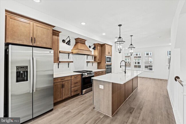 Building Photo - 9407 Pacific Elm St