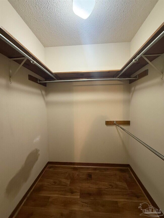 Building Photo - 6200 Jays Way
