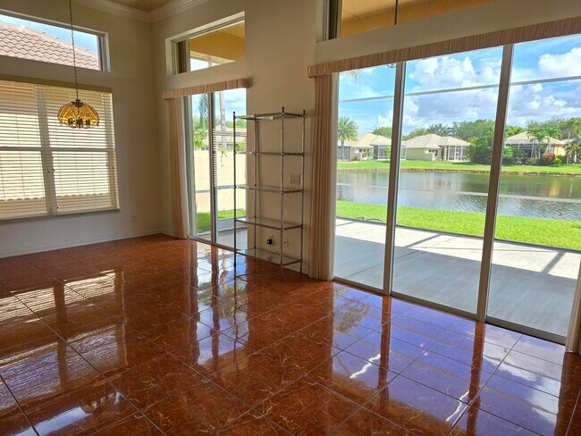 Building Photo - 7145 Veneto Dr
