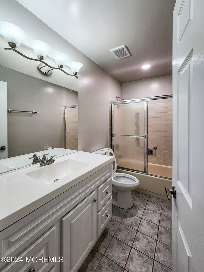 Building Photo - 3D John Adams Ct