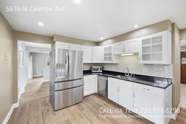Building Photo - 5876 W Canyon Ave
