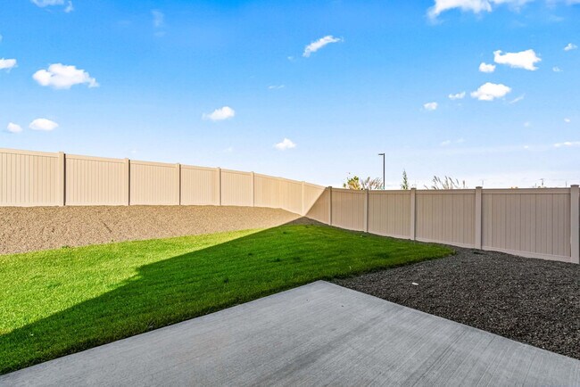 Building Photo - 8648 E Wishmore St