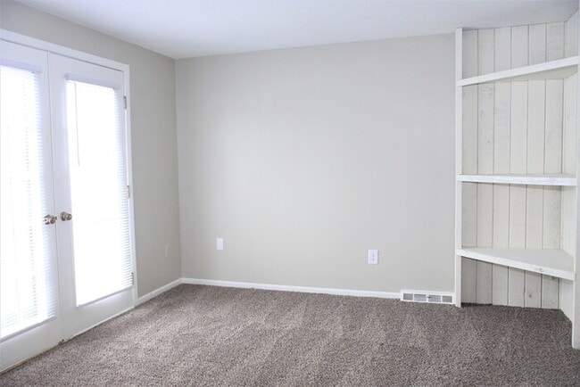 Building Photo - 2755 Glenbriar St
