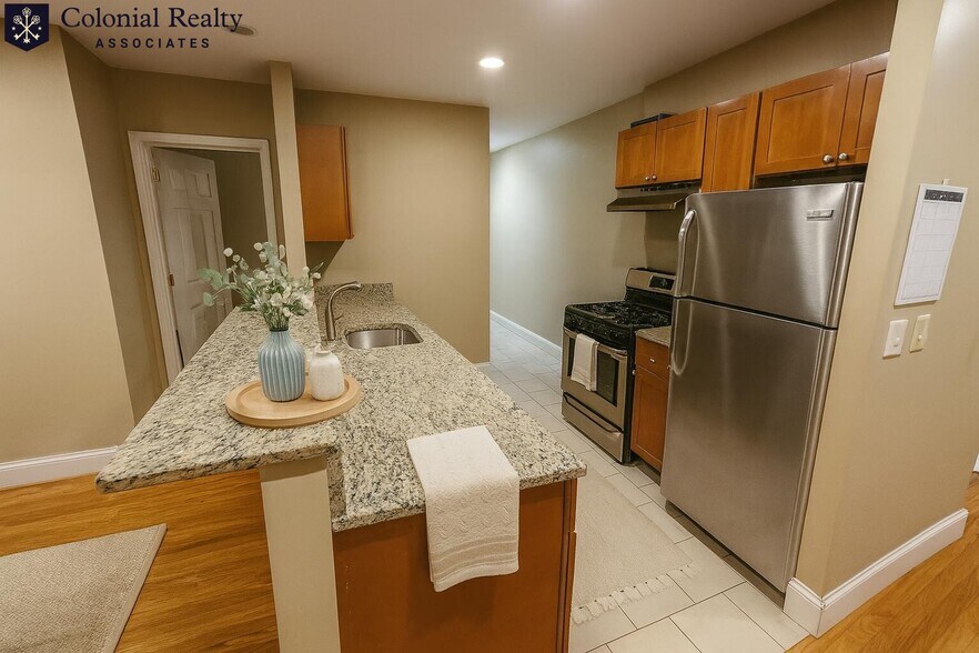 Building Photo - 72 Egmont St