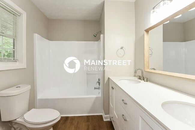 Building Photo - 4 Bedroom Pet-Friendly Home in Marietta, GA with Main Street Renewal