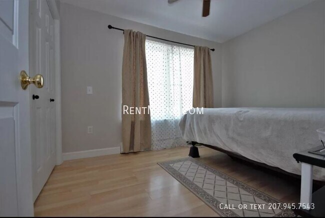 Building Photo - 20 River Village Dr