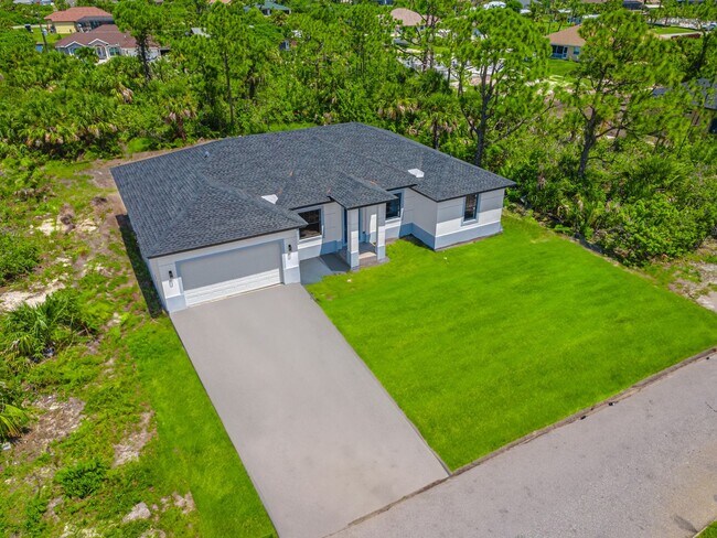 Building Photo - 15245 Brainbridge Cir