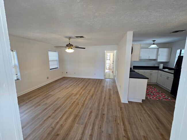 Building Photo - 1955 10th Pl