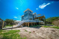 Building Photo - 100 E Lighthouse Walk