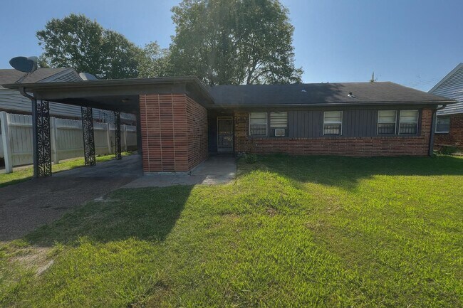 Primary Photo - 978 Gary St