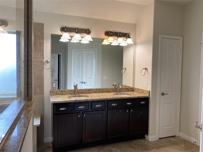 Building Photo - 1413 Maverick Shadow Ln