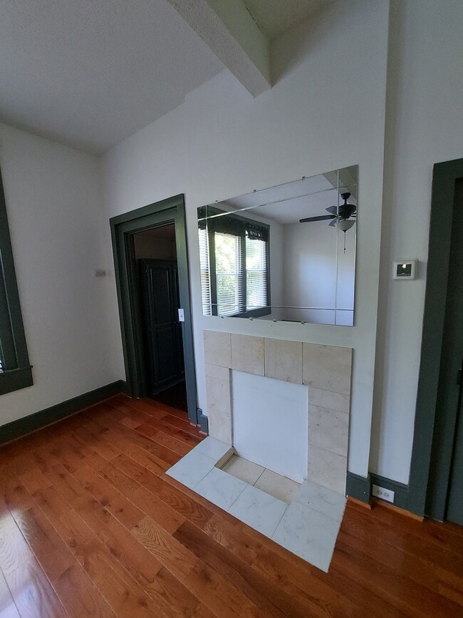 Building Photo - 3805 Lamar St