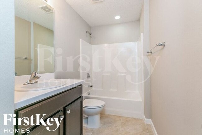 Building Photo - 3391 SW Espanola St