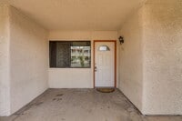 Building Photo - 455 W Kelso St