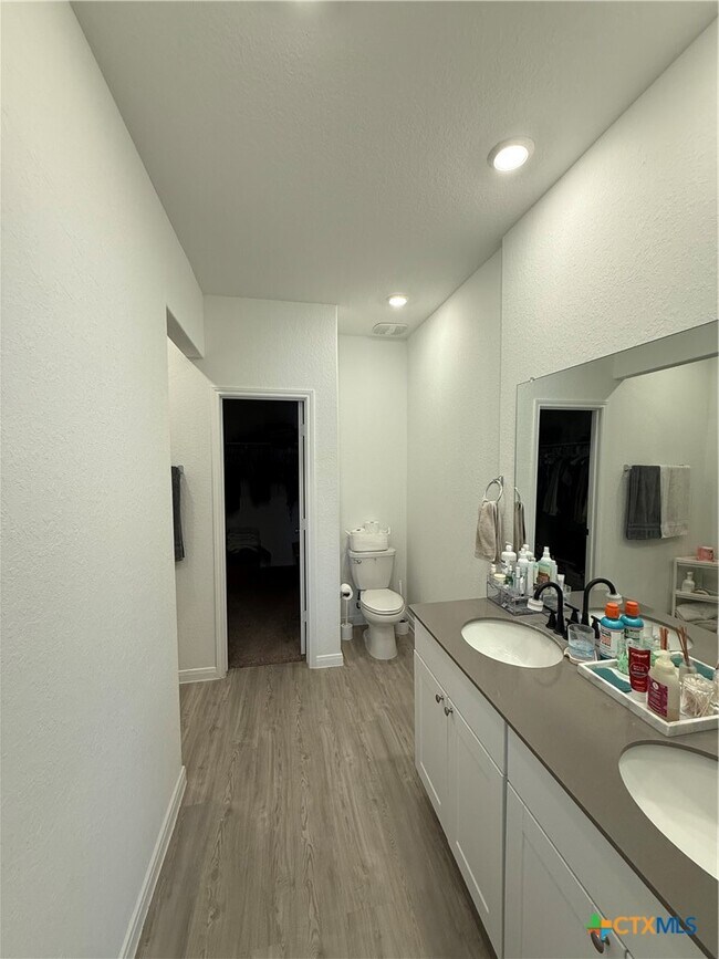 Building Photo - 12915 Sage