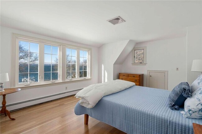 Building Photo - 1191 N MAIN Rd