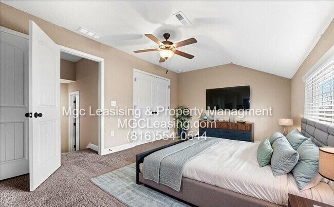 Building Photo - Comfort, Style, and Community Living in Timber Trails!