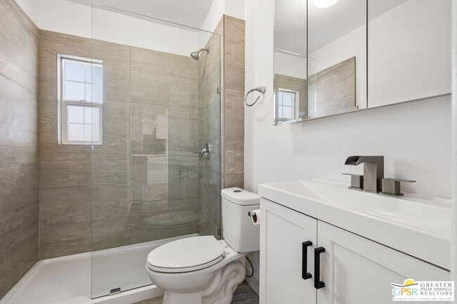 Building Photo - 1674 Vía Salida