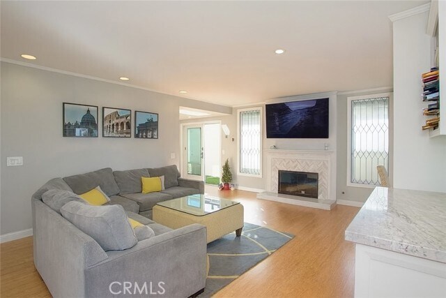 Building Photo - 2123 Yacht Yankee