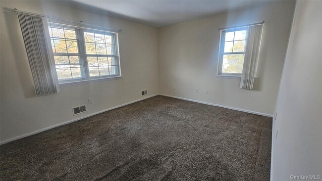 Building Photo - 66 Bon Aire Cir